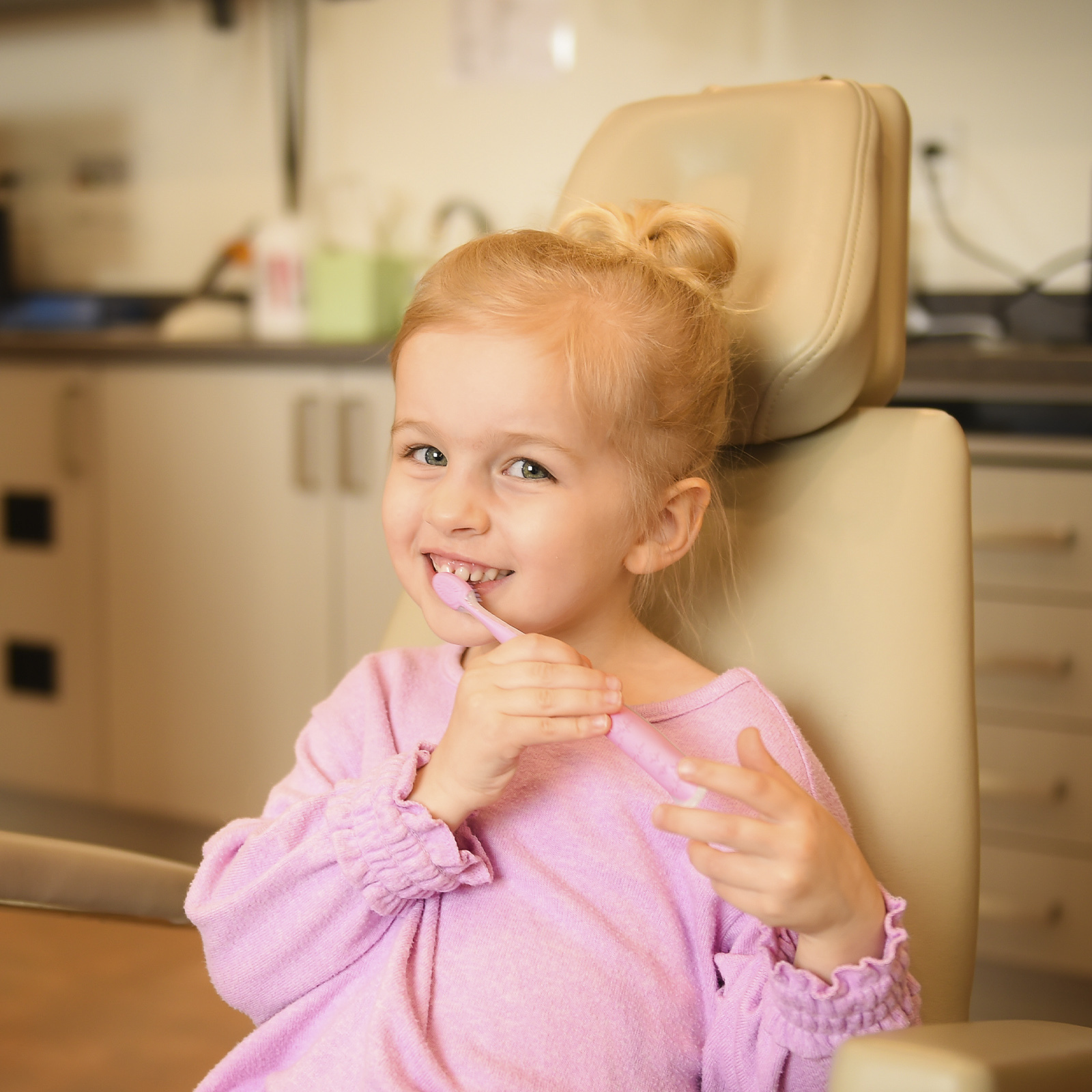 What Are Those Things in the Dentist's Office? - Smiling Kids Pediatric  Dentistry / IndianapolisSmiling Kids Pediatric Dentistry / Indianapolis